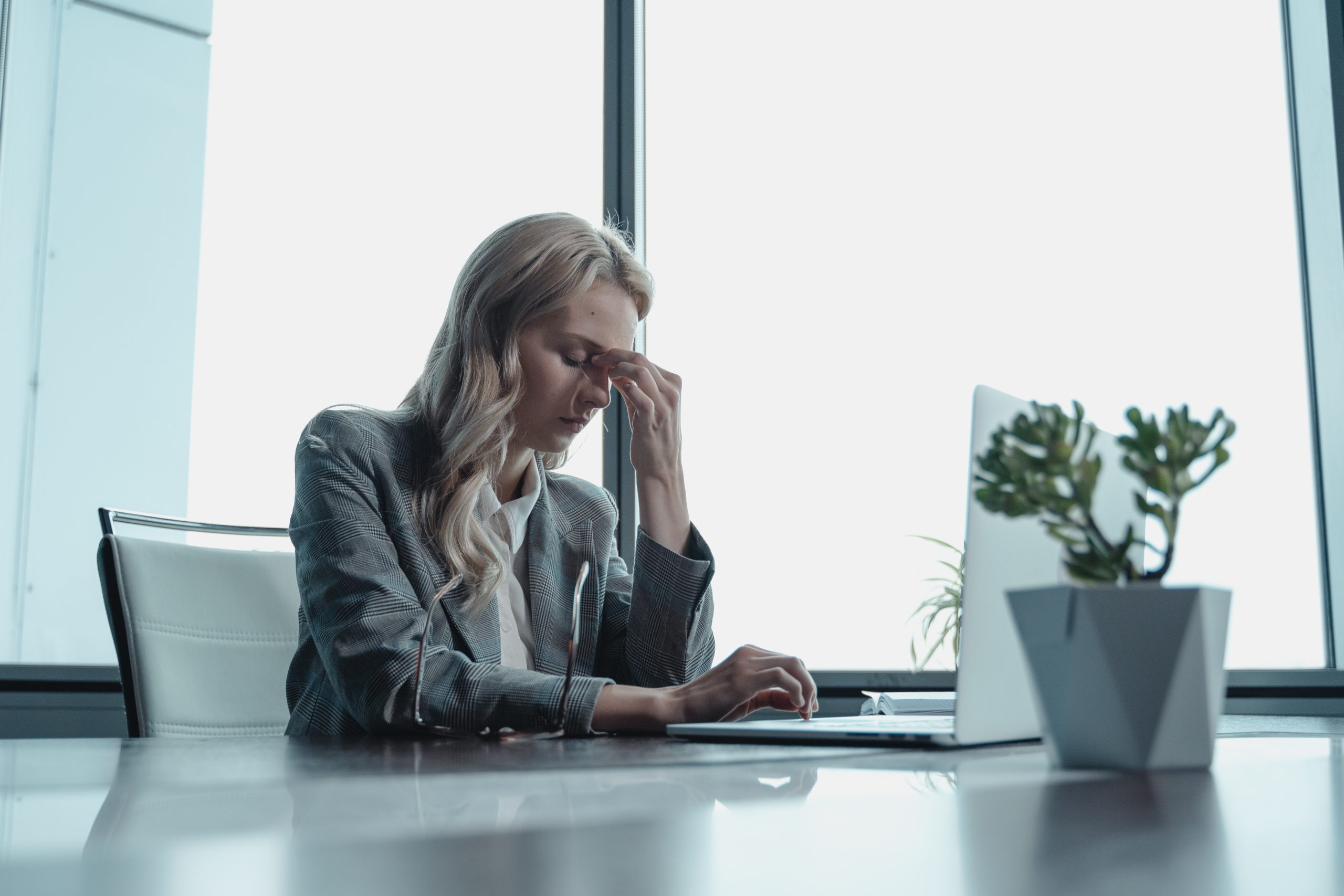 Xx Girl With A Xx Boy A 3g - 3 Alarming Ways Being an 'Insecure Overachiever' Can Hurt You at Work â€” and  How to Break Free - Keystone Staffing